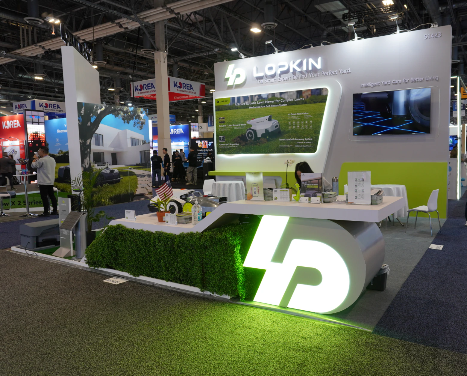 Wide view of the LOPKIN Robotics exhibition booth